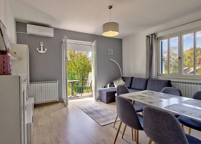 Matija Terme * Πτούι